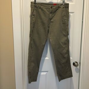 V Christina size 14 mid rise ankle jeans